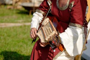 Mittelalterliche Musikantin